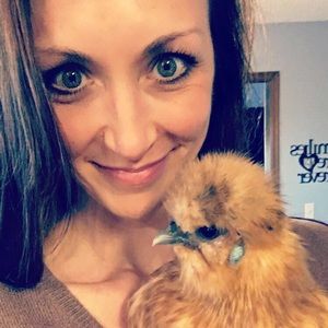 Meet your Posher, Elise